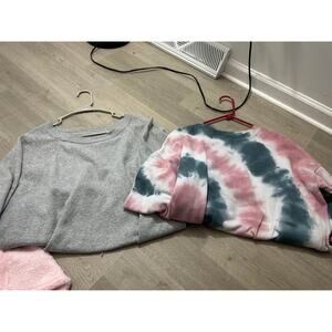 Oversized Lounge Top Bundle Small Gray Tee Tie Dye Sweatshirt